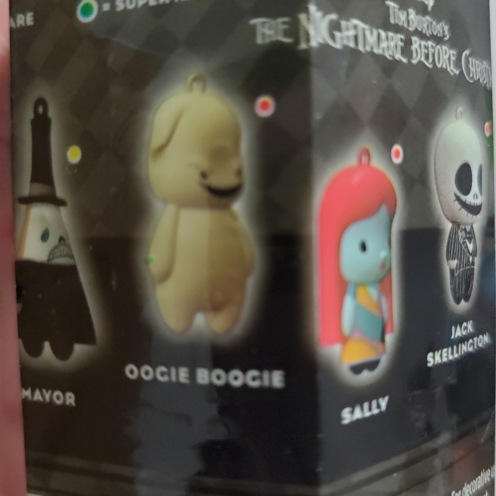 Disney The Nightmare Before Christmas Mystery Ornaments and Figural Bag Clip - Picture 4 of 7